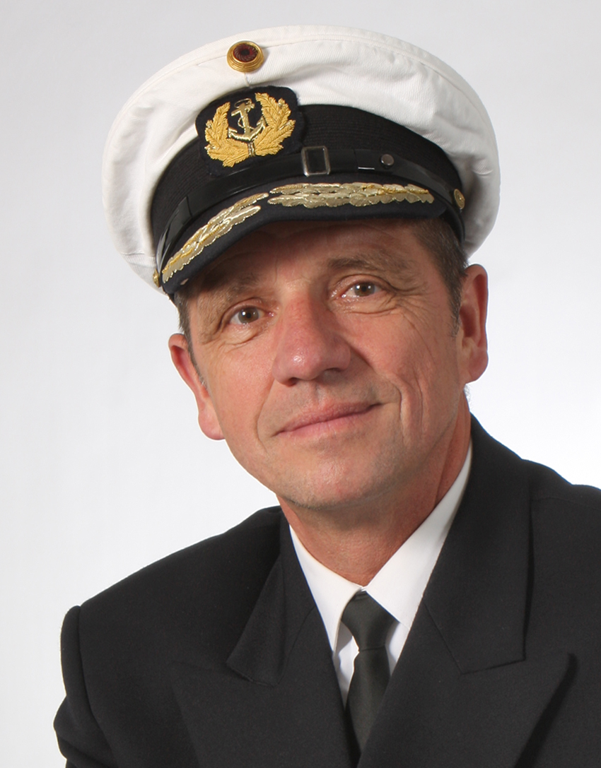 Vizeadmiral <b>Andreas Krause</b> - neuer Inspekteur der Marine - Deutsches Marine ... - Adm-Krause-Pass-mM
